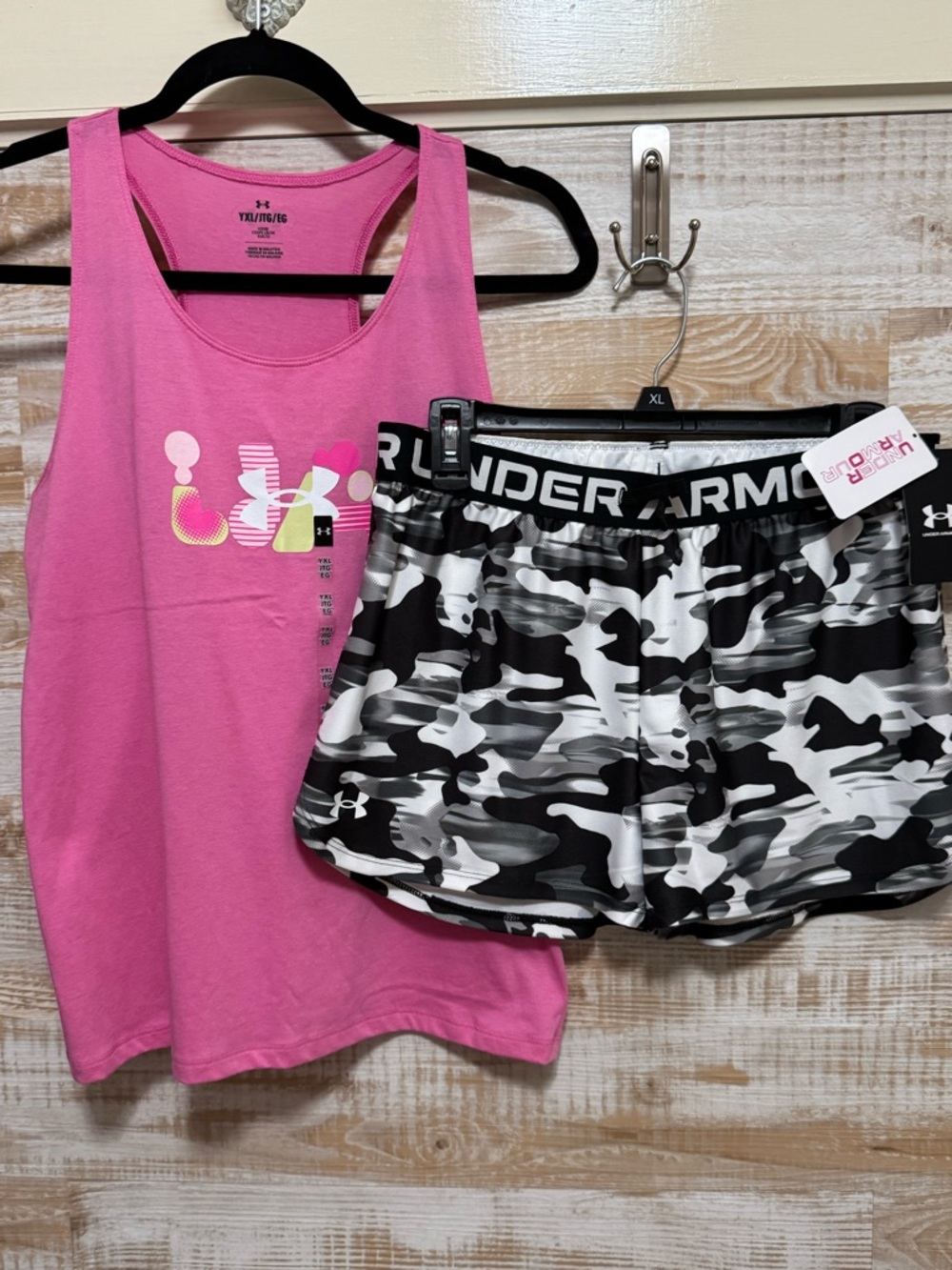 Under Armour Hot Pink Logo Tank with Black & White Camo Shorts in Size YXL